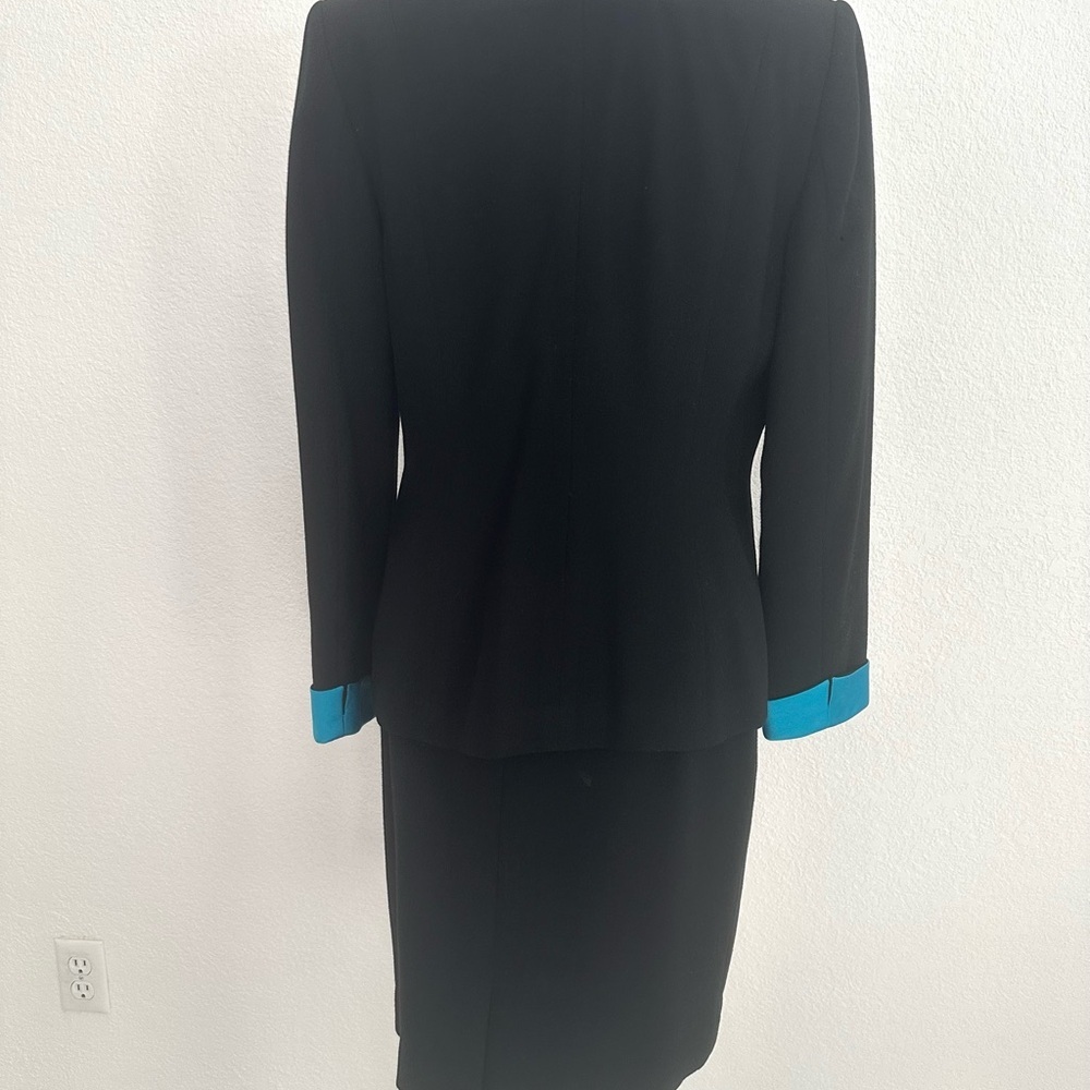 Valerie Stevens Black Suit - Picture 6 of 8